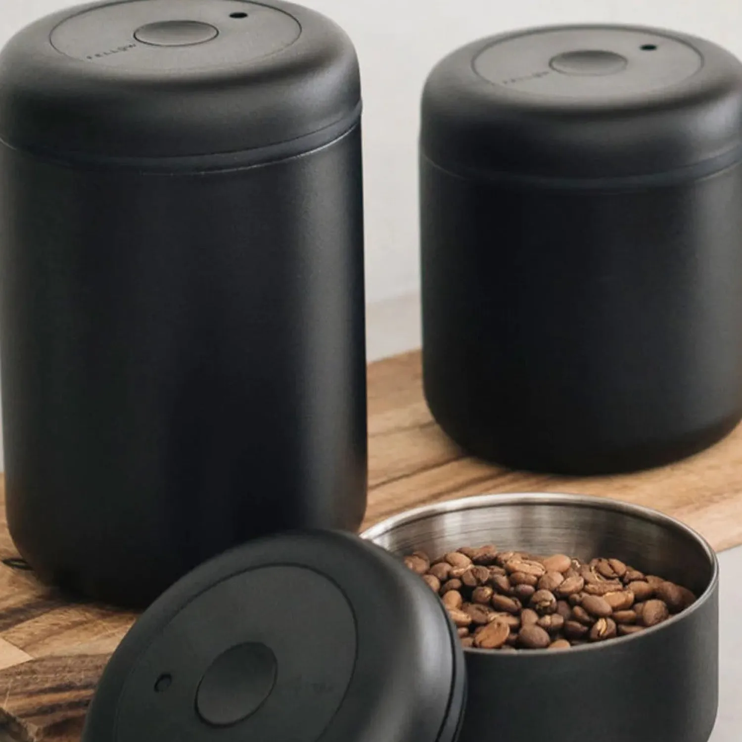 Ma Caféine Preservation | Preservation>Fellow | Atmos matte black coffee container 0.7L