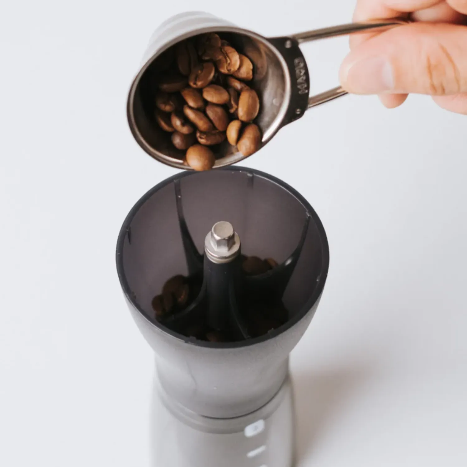 Ma Caféine Barista Tools | Barista Tools>Hario Coffee Grinder | Mini-Slim Plus Grinder black