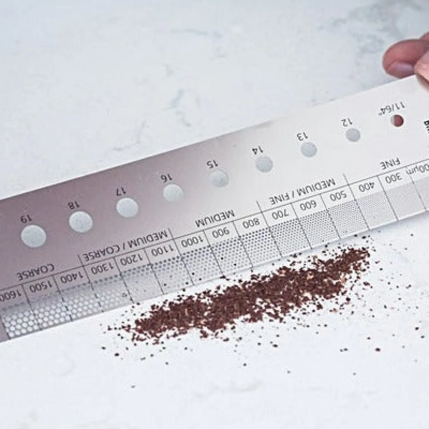 Ma Caféine Barista Tools | Barista Tools>Kruve | Brewler - Double-sided ruler for measuring grind and bean size